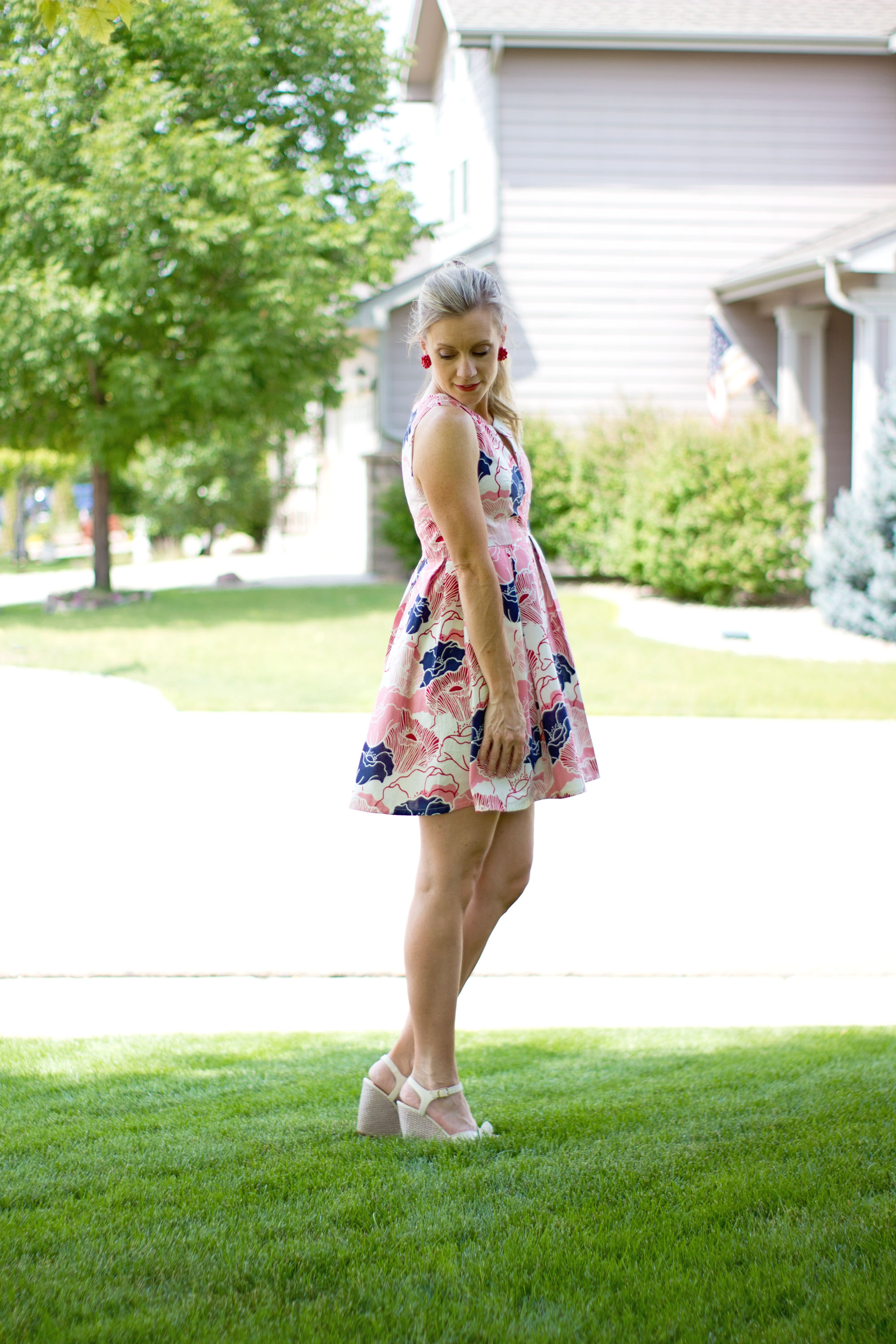 DIY Circle Skirt Bow Back Dress: Vogue 1102 - Indoor Shannon