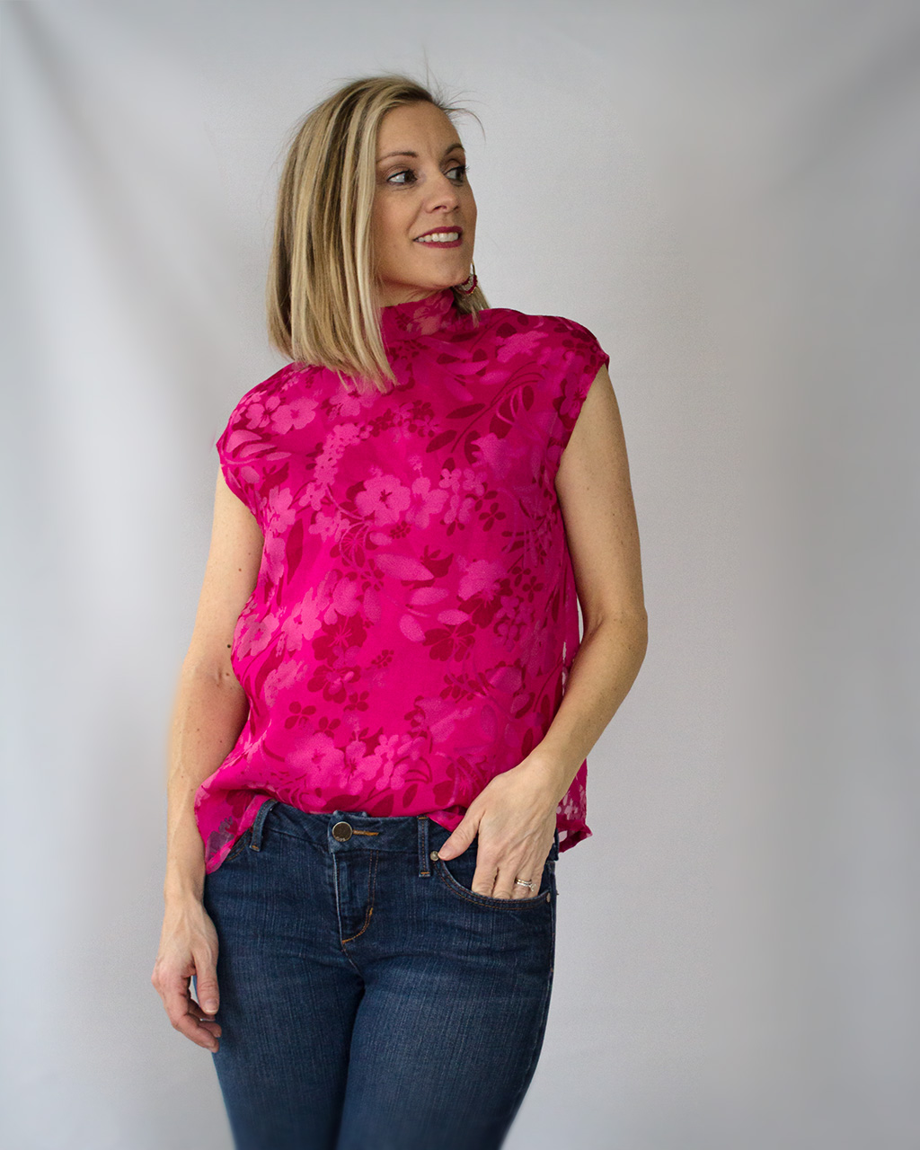 DIY Top: Sewing and the City Hudson Top Review - Indoor Shannon